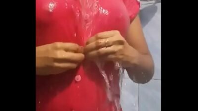 Tamilxxxxx Com - Tamilxxx teen nude bathing video under shower - Hot Indian Sex