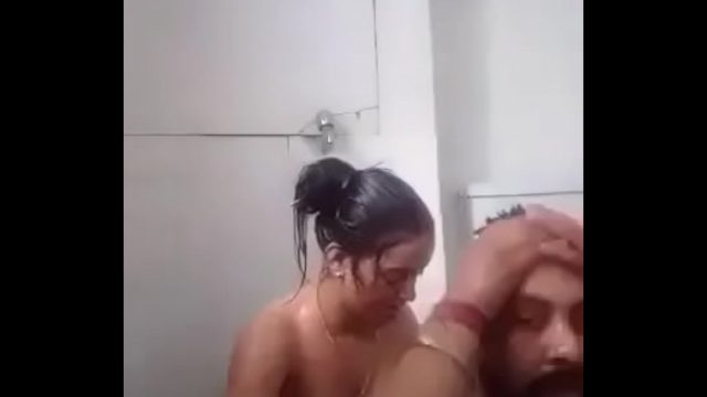 Xnxx Bhbi Com - Indin porn bhabhi xnxx hardcore bathroom fuck video - Hot Indian Sex